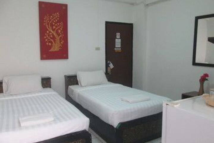 Room 27 of 61