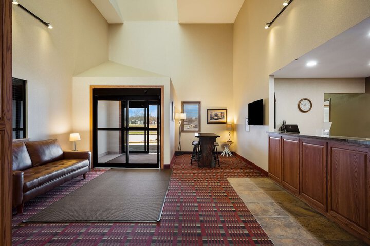 Hotel Interior 5 of 38