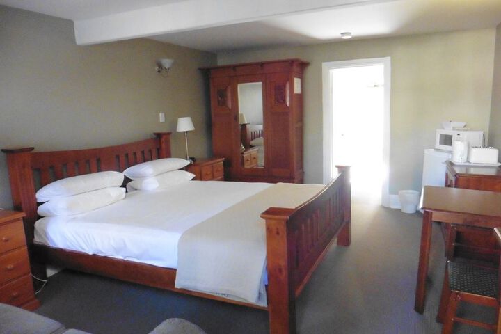 Room 8 of 22