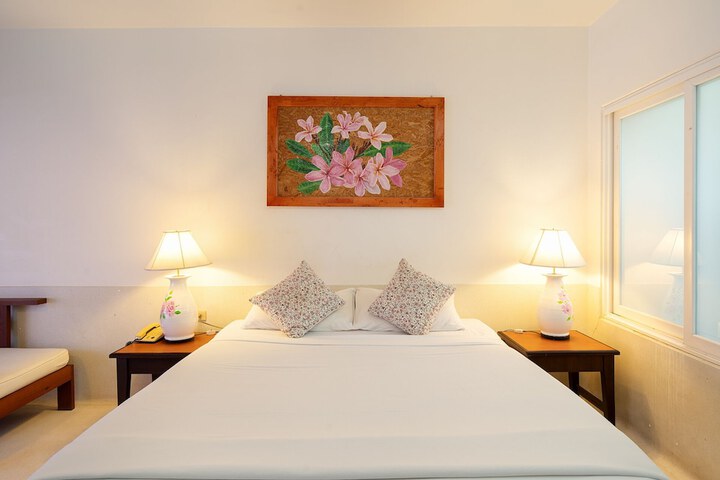 Room 4 of 30