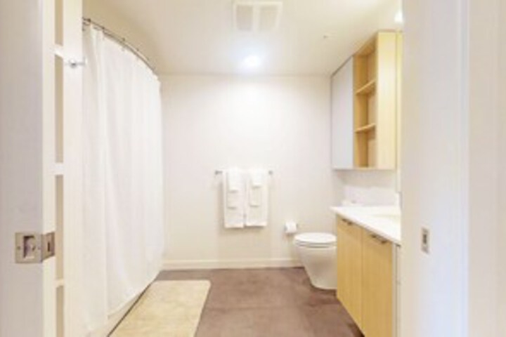Room 7 of 90