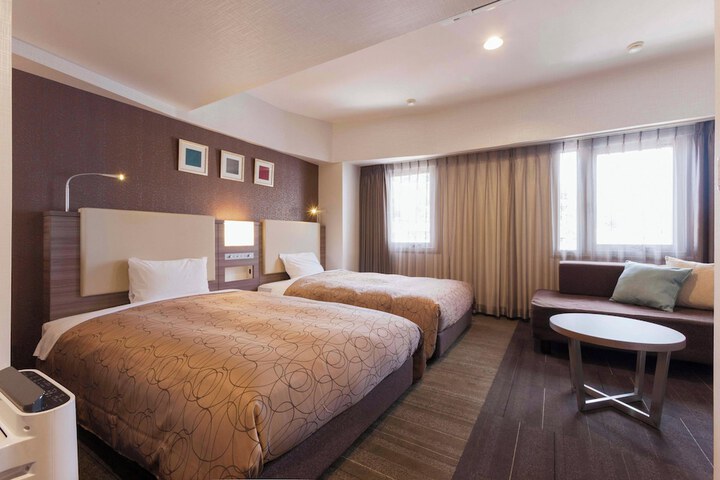 Room 14 of 40