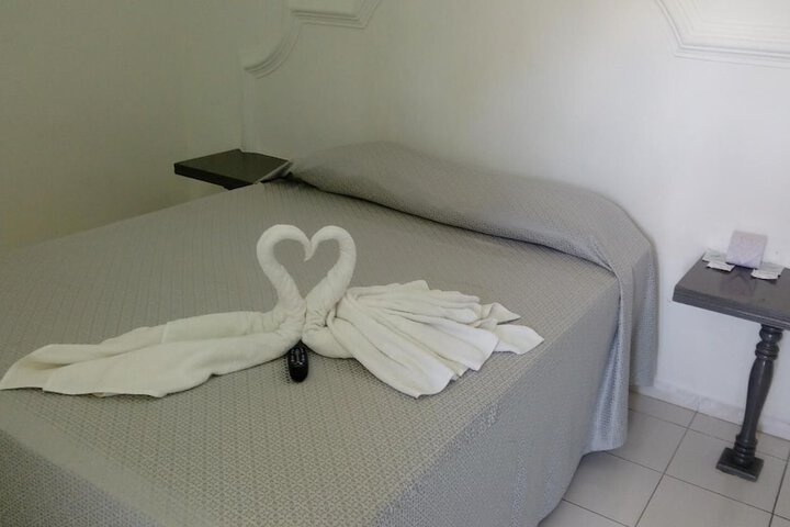 Room 15 of 33
