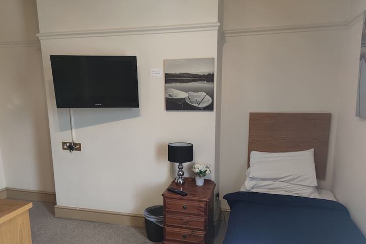 Room 21 of 49