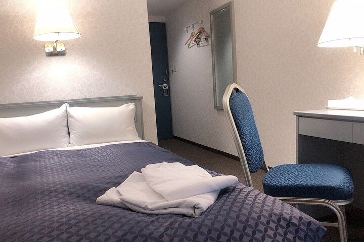 Room 12 of 44