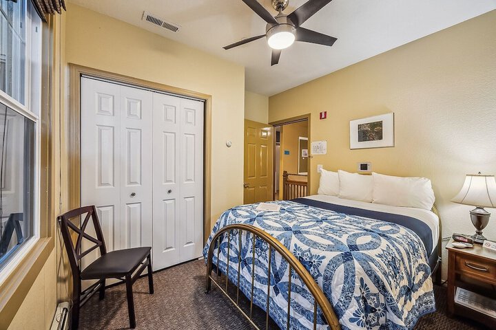 Room 38 of 118