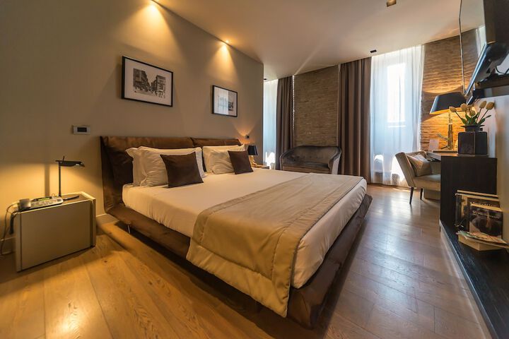 Room 3 of 26