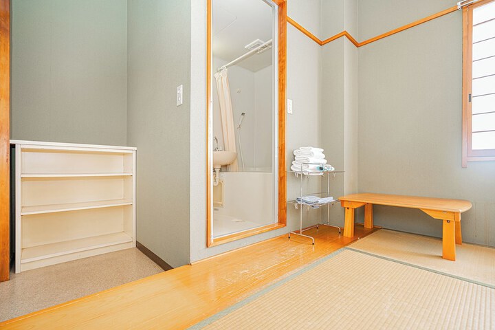 Room 12 of 31