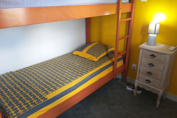Room 10 of 113