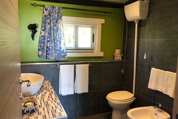Room 16 of 22