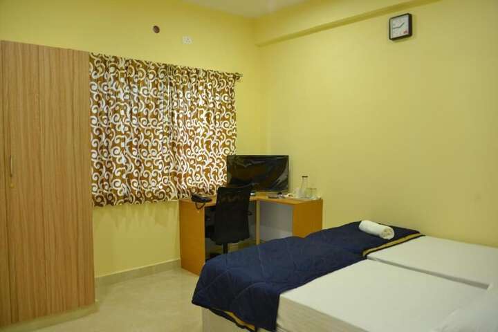 Room 3 of 10