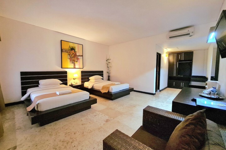 Room 30 of 94
