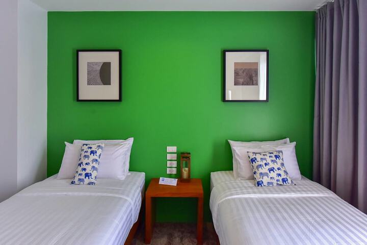 Room 9 of 49