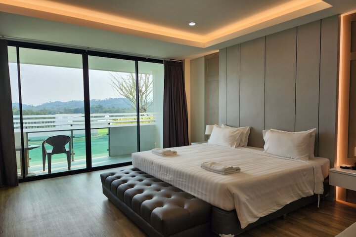 Room 2 of 30
