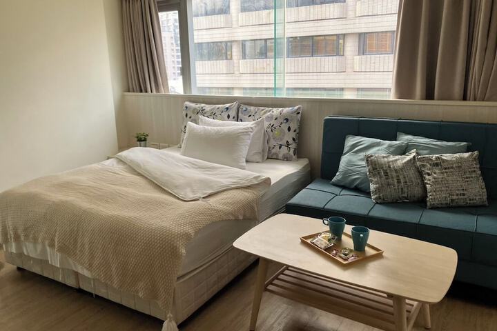 Room 22 of 49