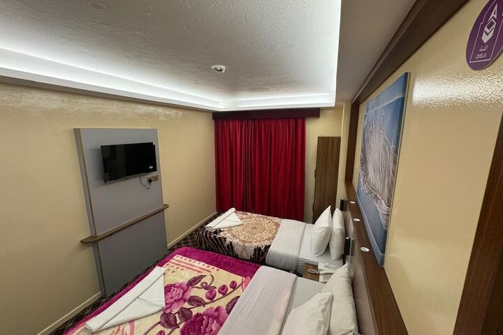 Room 15 of 25