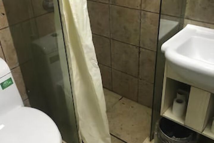 Room 4 of 24