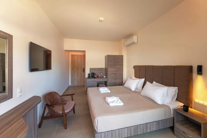 Room 5 of 17