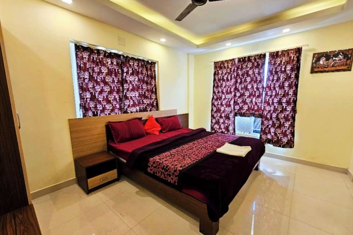 Hotel Red Stone Premium Near Sea Beach
