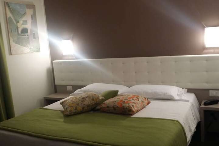 Room 8 of 55