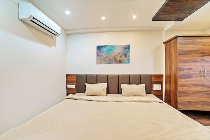 Room 14 of 33