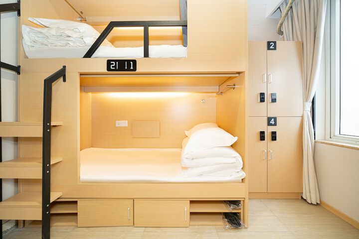 Room 3 of 21