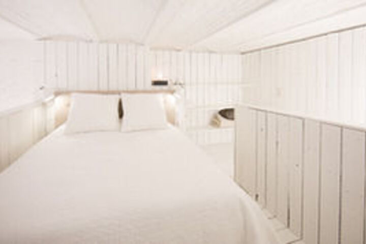 Room 37 of 89