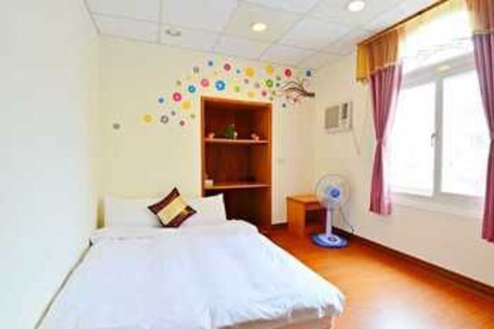 Room 4 of 21