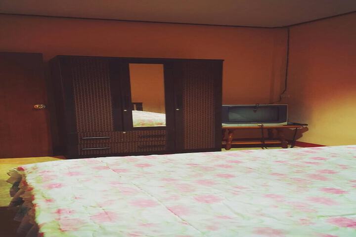 Room 7 of 61