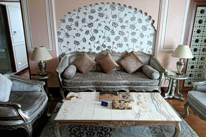 Room 25 of 89