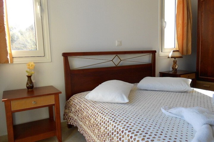 Room 2 of 24