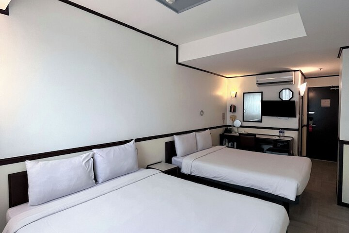 Room 12 of 49