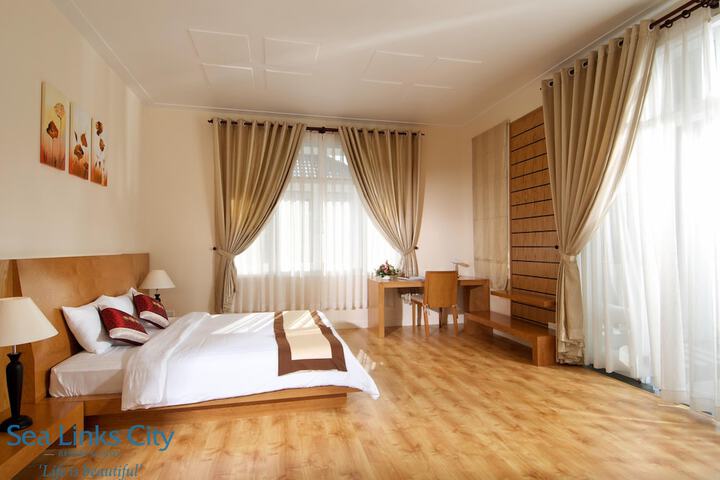 Room 2 of 50