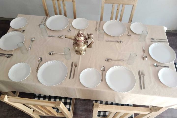 Dining 4 of 9