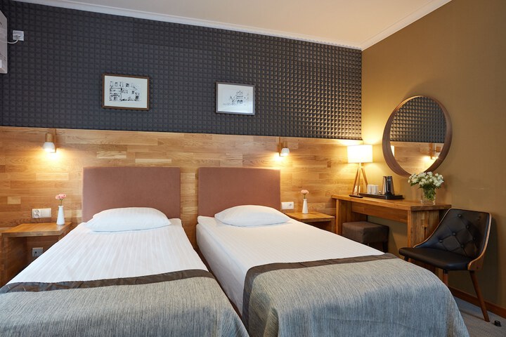 Room 34 of 86