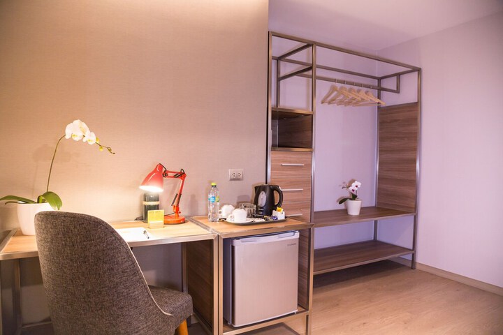 Room 11 of 41