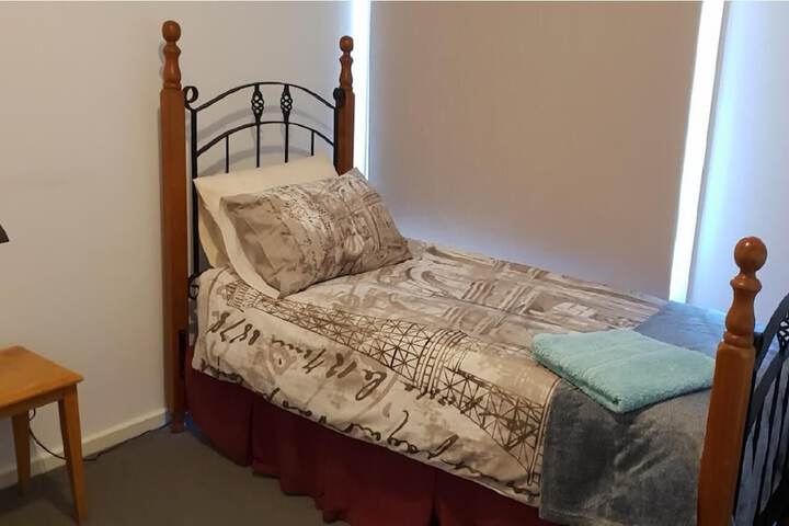 Room 5 of 30