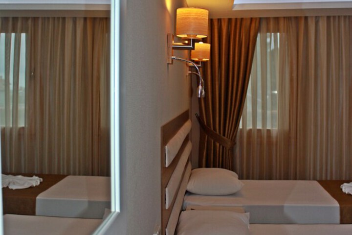 Room 30 of 50