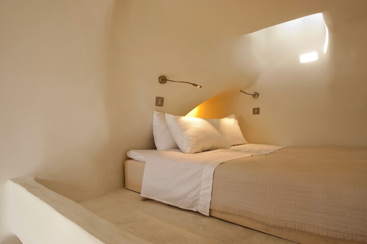 Room 46 of 158