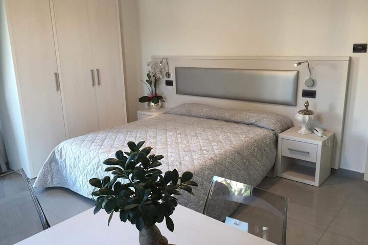 Room 16 of 55