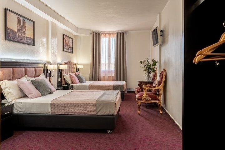 Room 34 of 118