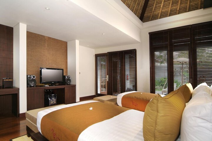 Room 7 of 28