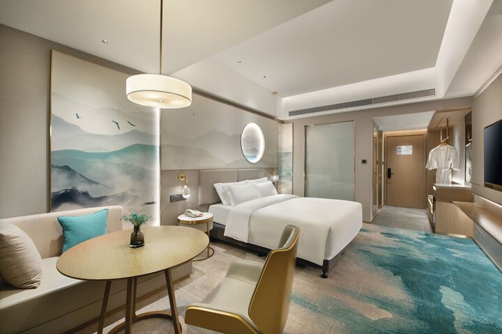 Room 11 of 81
