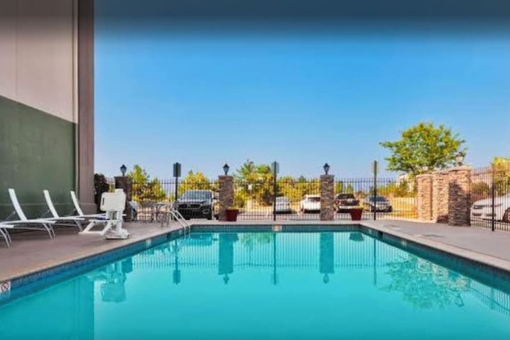 Pool 17 of 22