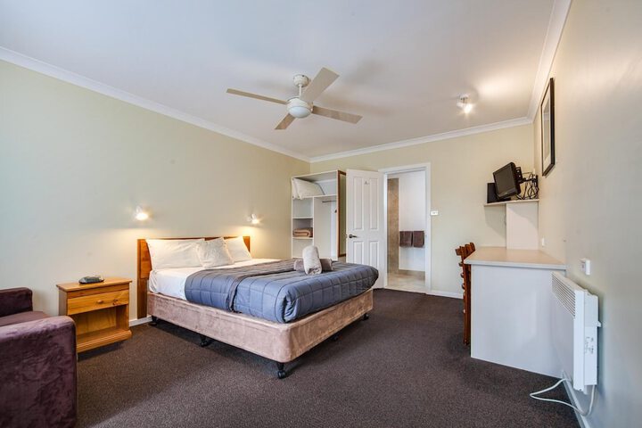 Room 17 of 53