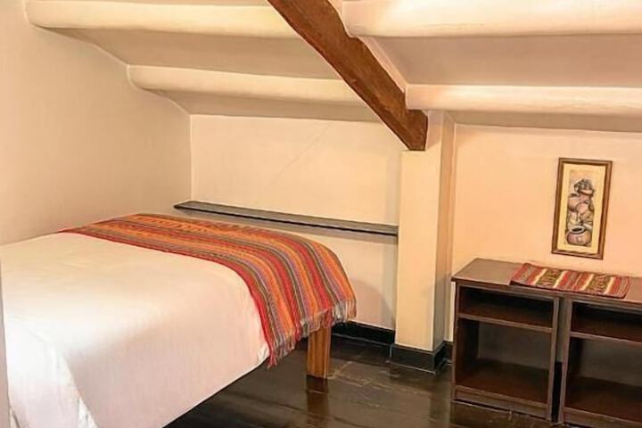 Room 26 of 108