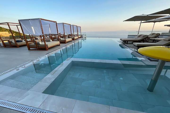 Pool 92 of 111