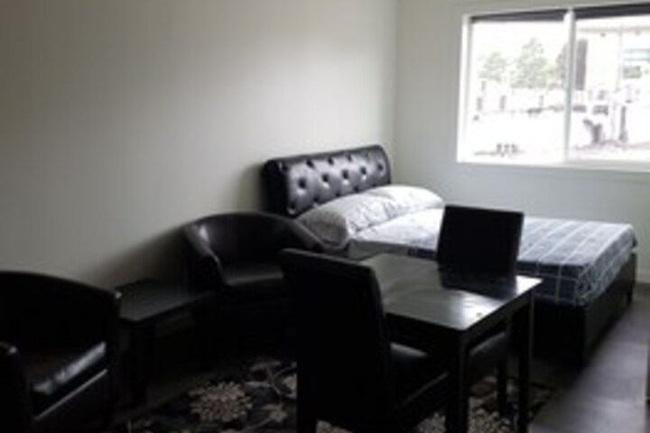 Room 27 of 39
