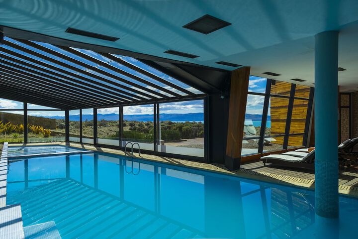 Hotel with Pool