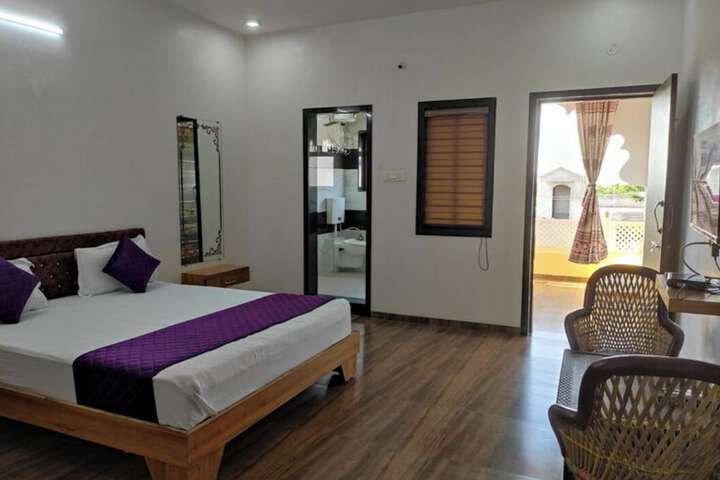 Room 2 of 11